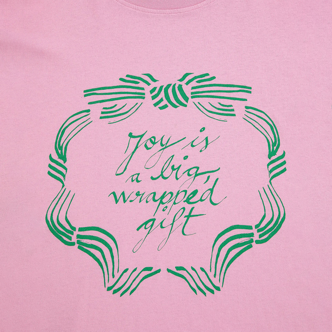Ribbon Gift T-Shirt Pink