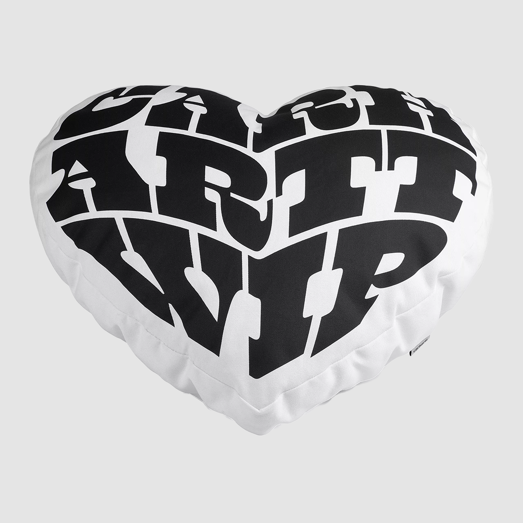 Harttbreaker Pillow White / Black
