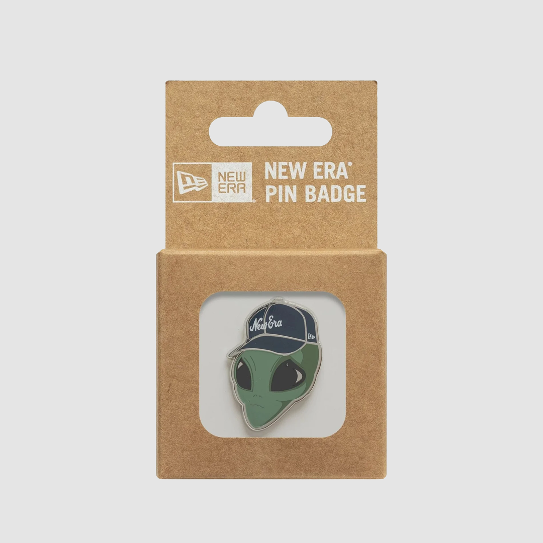 Pin's New Era Alien Black Silver