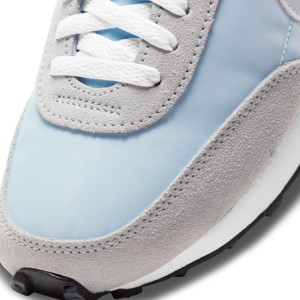 W Nike Dbreak Football Grey / White