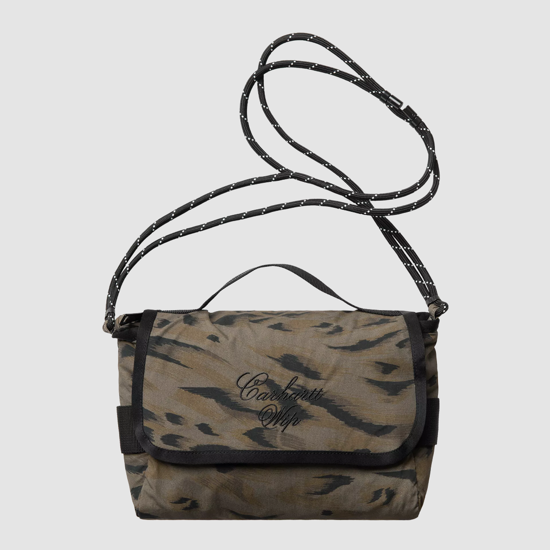 Travon Shoulder Bag Duck Feather Print Cypress / Black