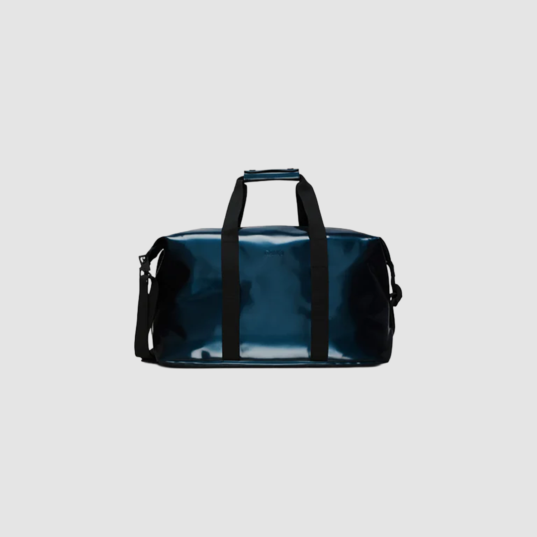 Hilo Weekend Bag Spill
