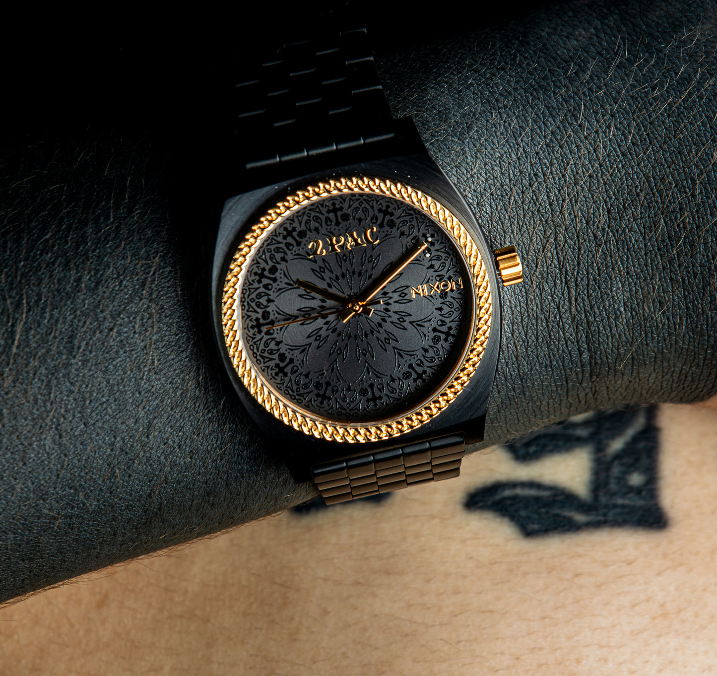 Tupac Time Teller Black / Gold