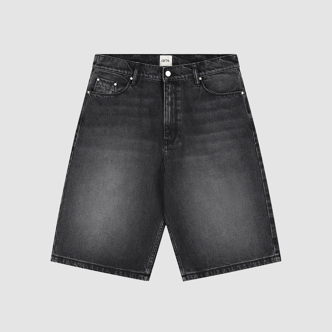 Round Pocket Denim Short Fade Black