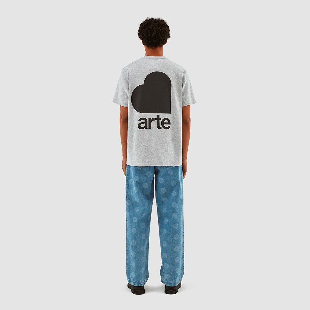 Taut Back Heart Logo T-Shirt Grey