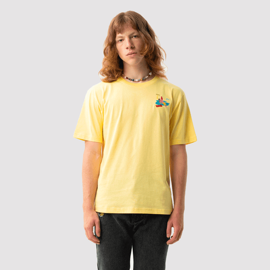 Baise Sur La Plage T-Shirt Yellow